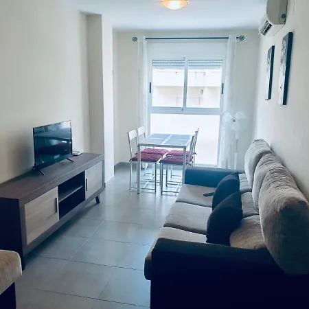 And New Furnished In Centre Lägenhet *