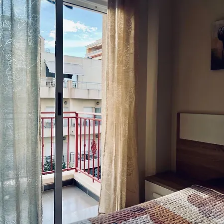 And New Furnished In Centre Apartamento